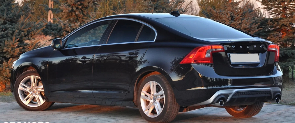 Volvo S60 cena 47800 przebieg: 207000, rok produkcji 2014 z Starachowice małe 529